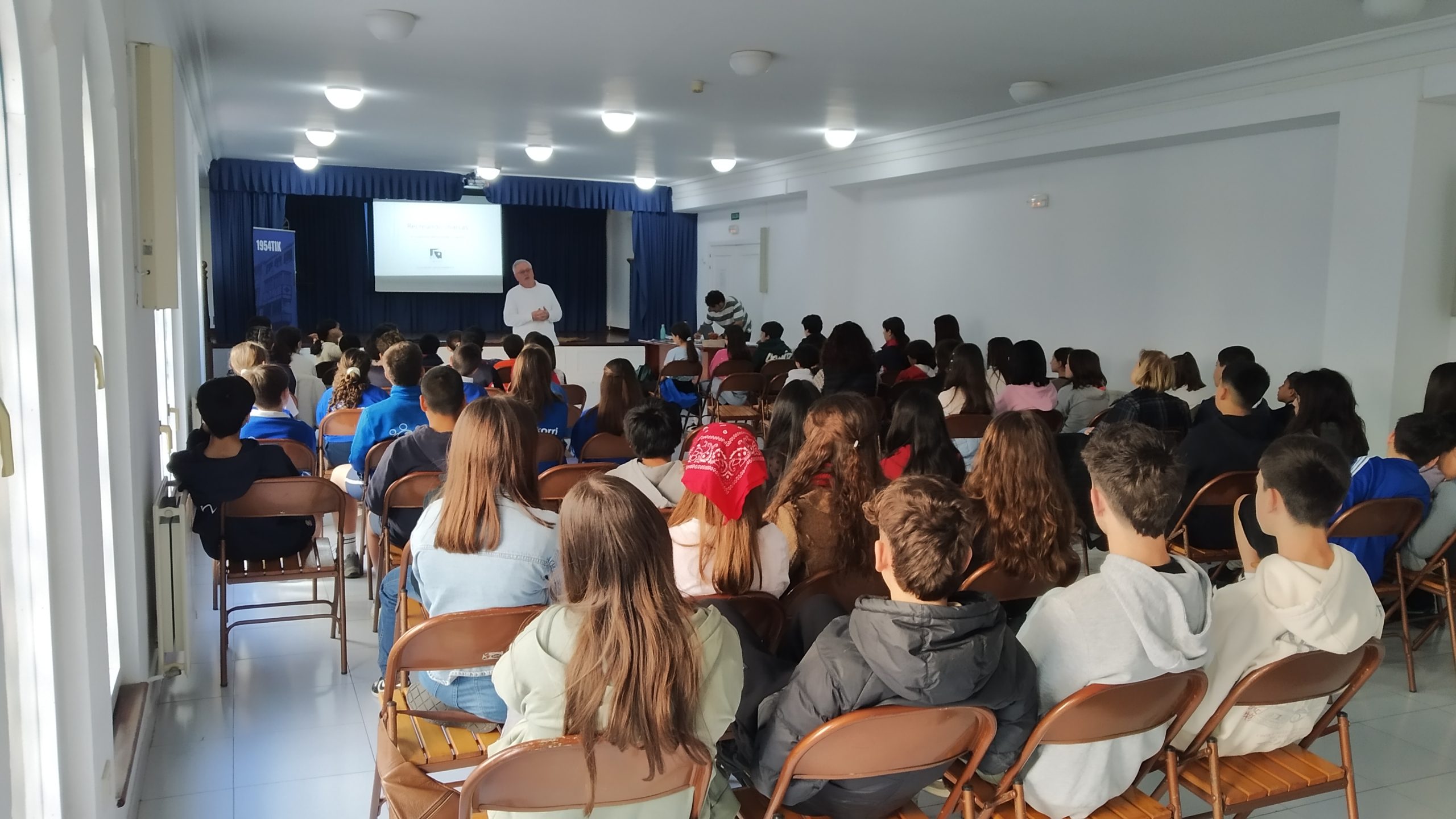 GETXOKO IKASLEAK ANFIBIOENTZAKO PUTZUAK ERAIKITZEN TREBATUKO DIRA ESKOLAKO AGENDA 2030 PROGRAMAREN BARRUAN